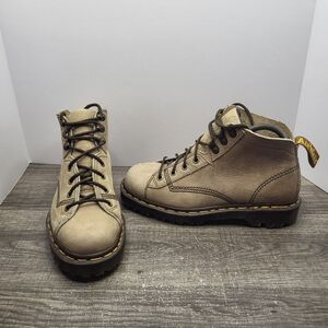 Vintage Dr. Martens Tan Suede 8088 Made in England Lace Boot Rare Wms UK 6 US 8